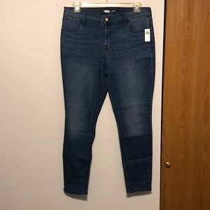 Old Navy Super Skinny Mid-Rise Jeans.